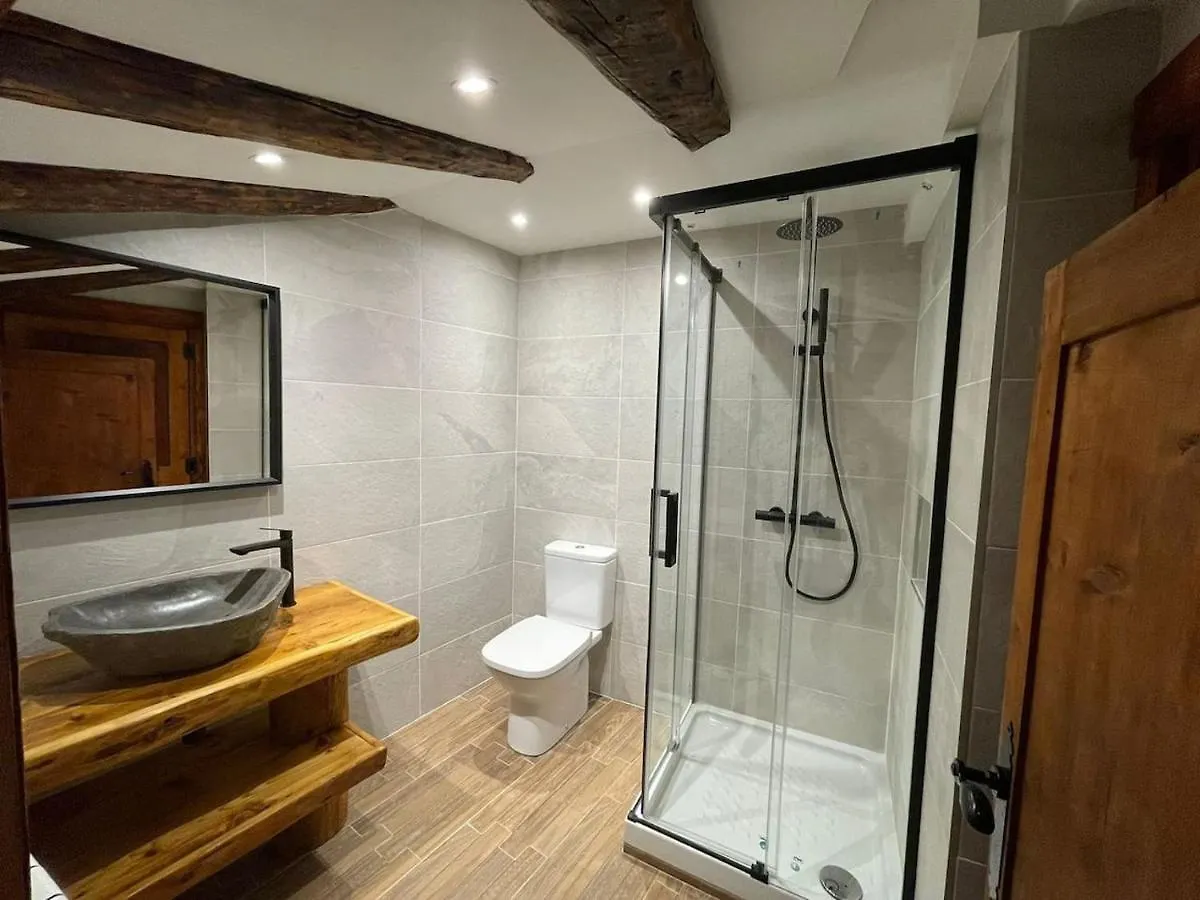 Cal Soldat Villa Os de Civis 0*,  Spain
